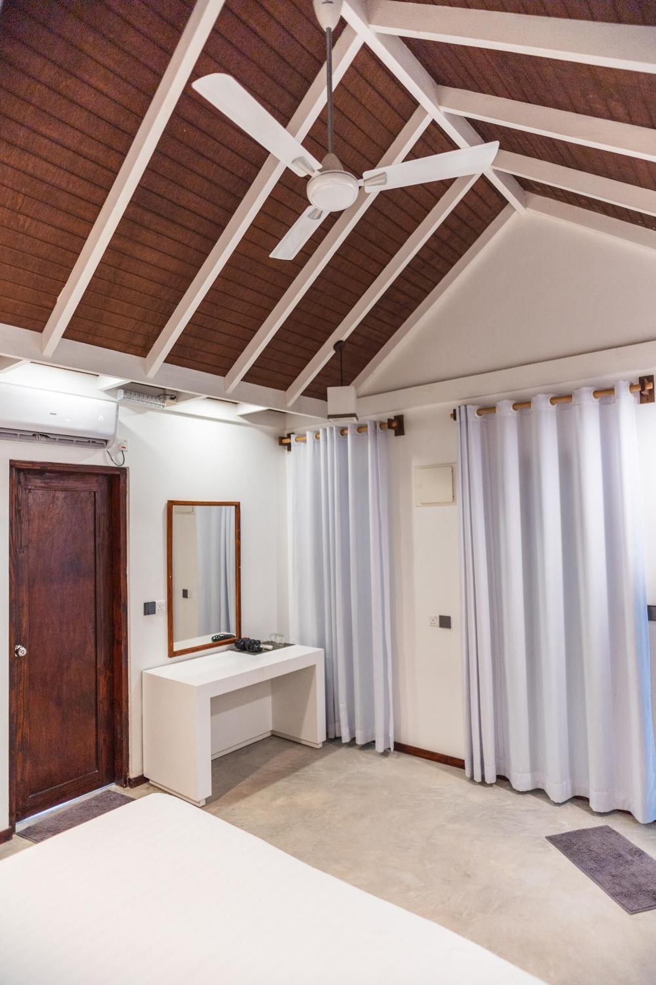 Brickwood Ganduvaru Private Villas Rasdhoo Exterior foto